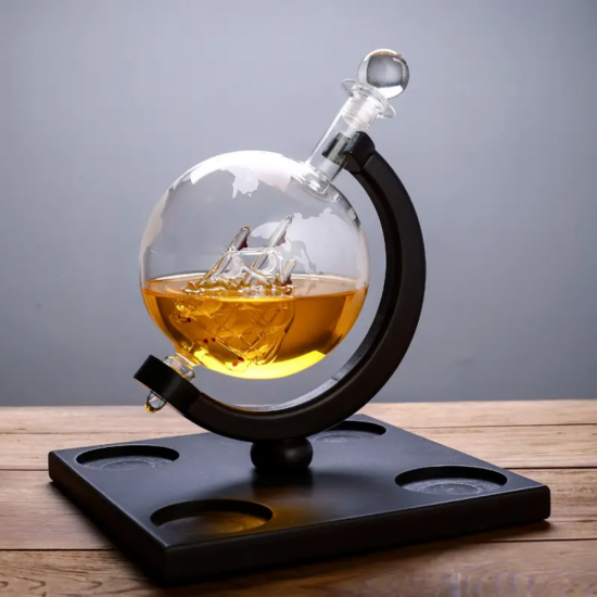 Стъклен Диспенсър за Уиски с Чаши – Etched Globe на супер цена от Neostyle.bg